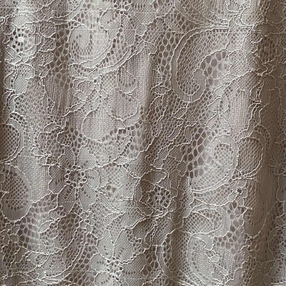 Gorgeous grey lace mini dress - Picture 2 of 4